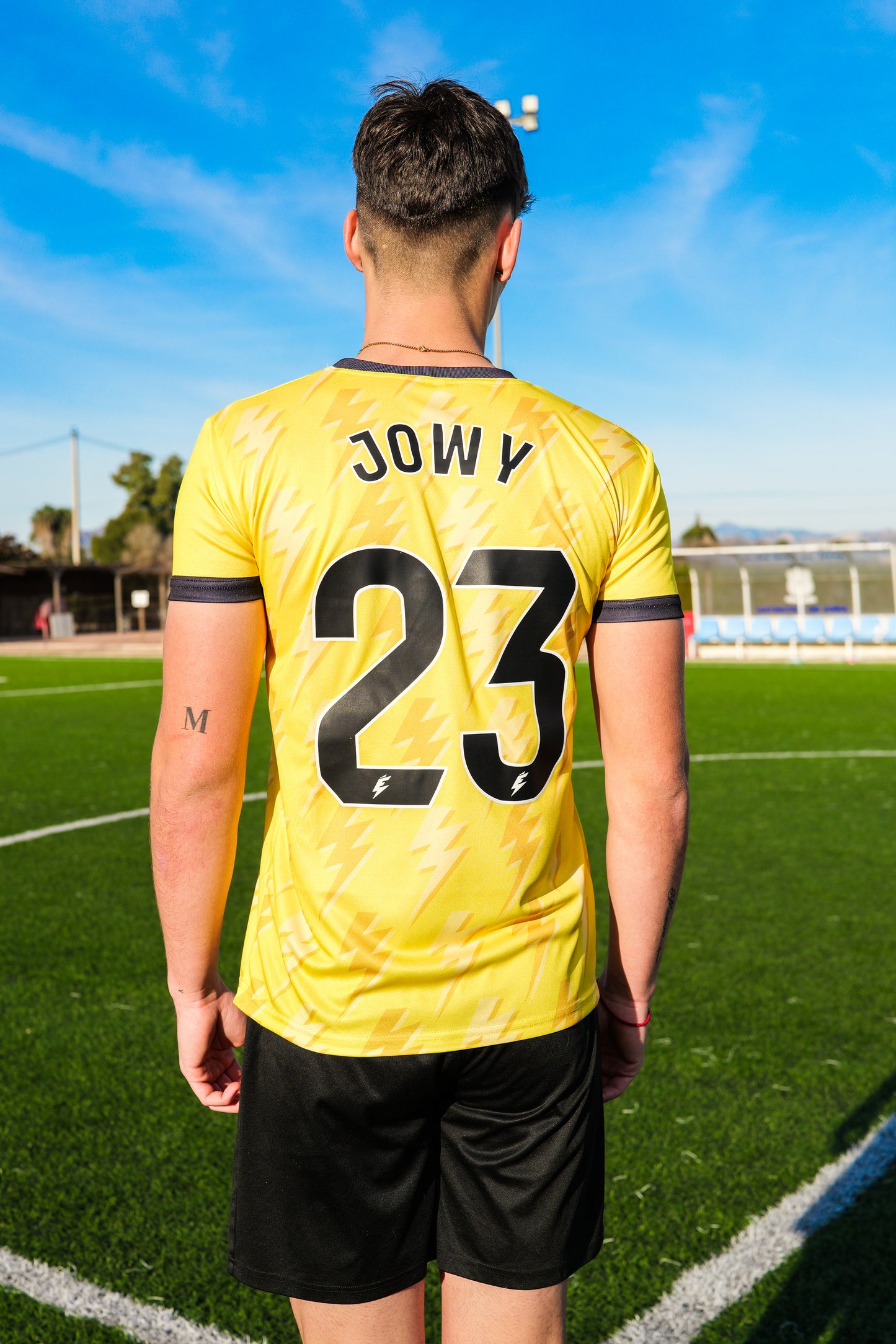 Camiseta Amarilla Jowy 23 - Firmada